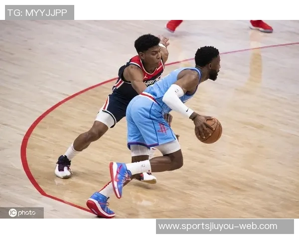 媒体人分析文班表现提升但持球进攻仍待突破与质变